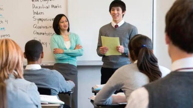 Presentasi Sekolah yang Menarik